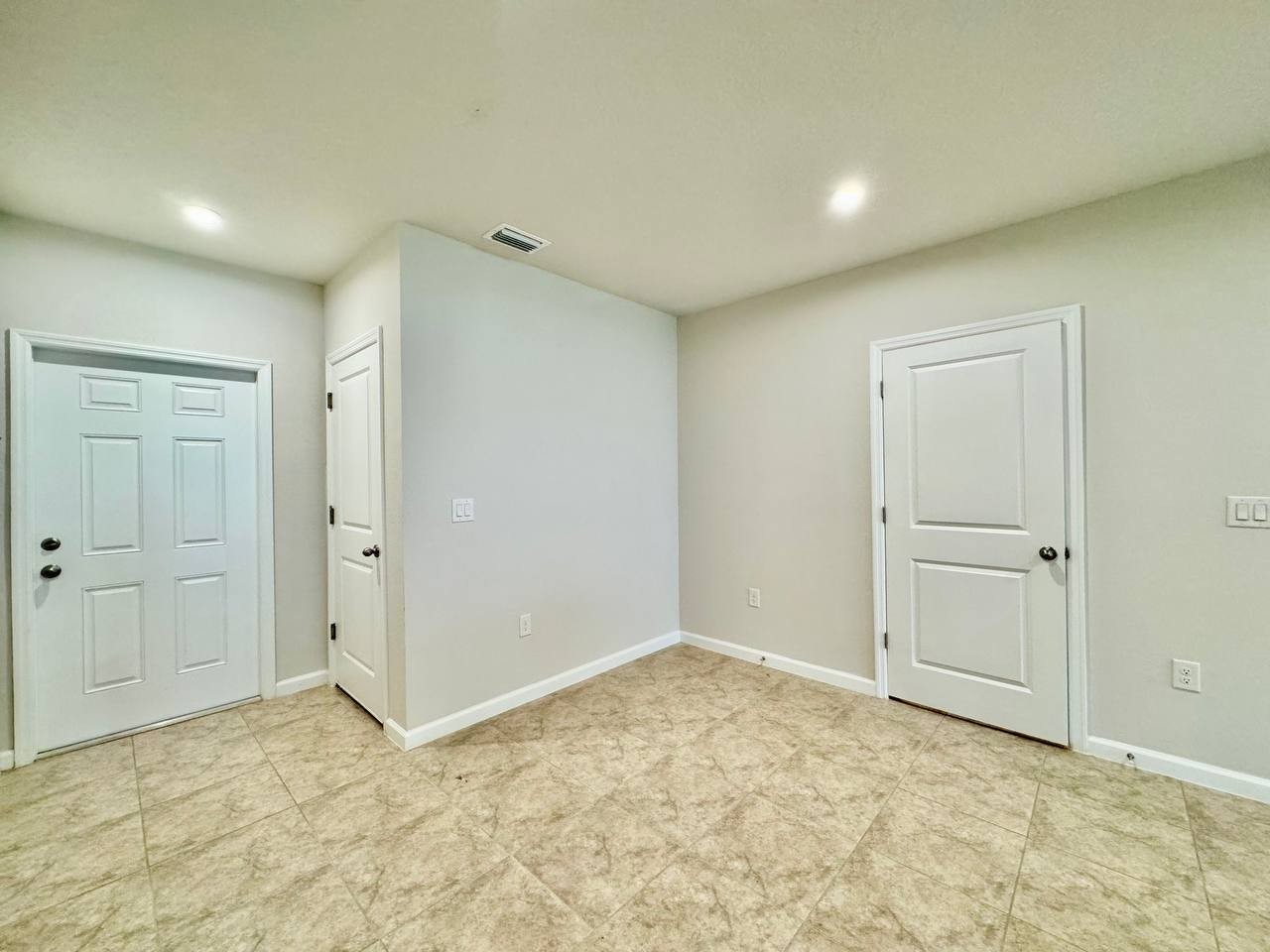 12077 Grizzly Ln - Photo 4 of 31