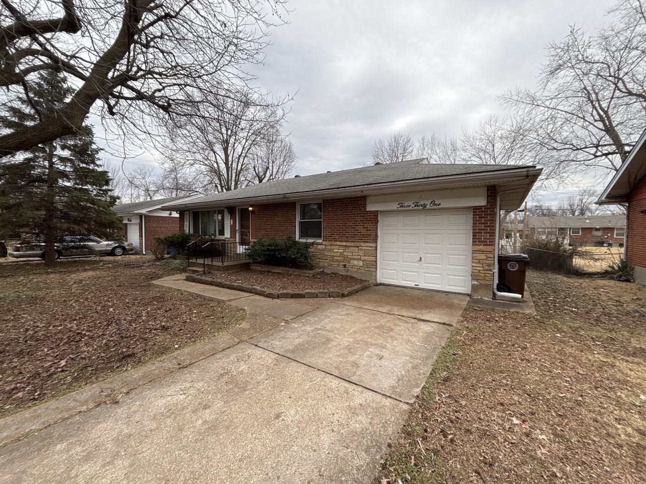 331 Rand Dr - Photo 3 of 17