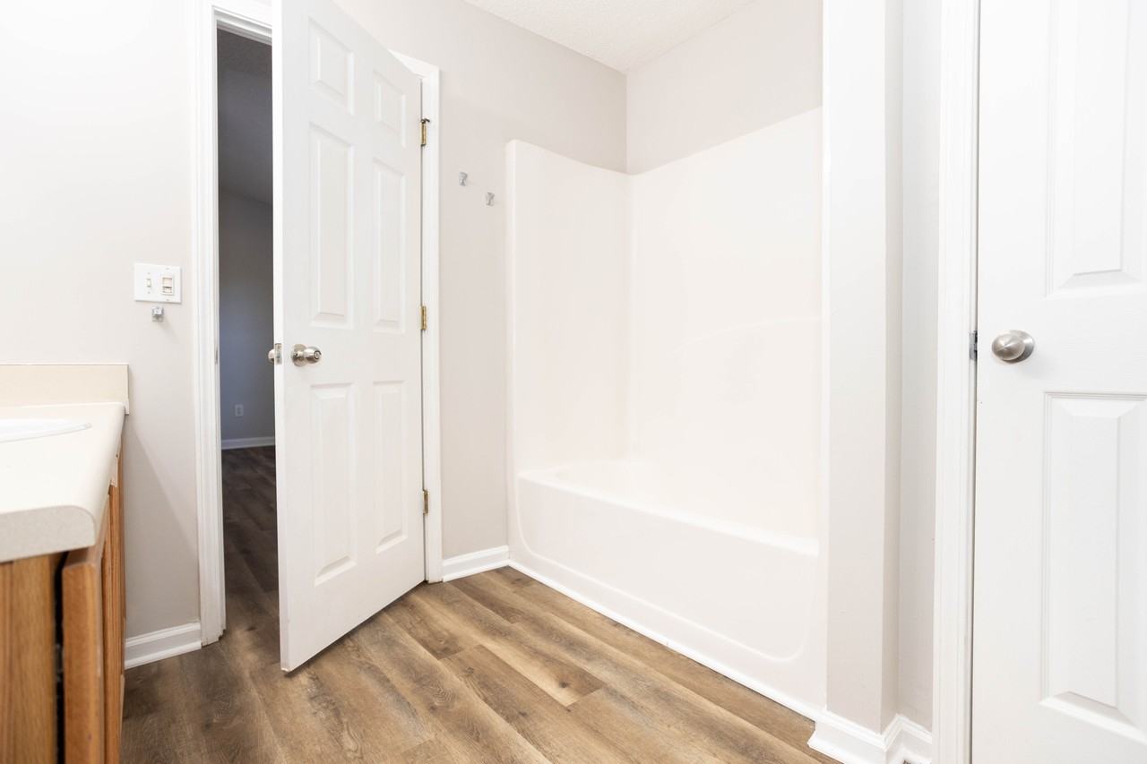 7124 Merrywood Ct - Photo 3 of 22