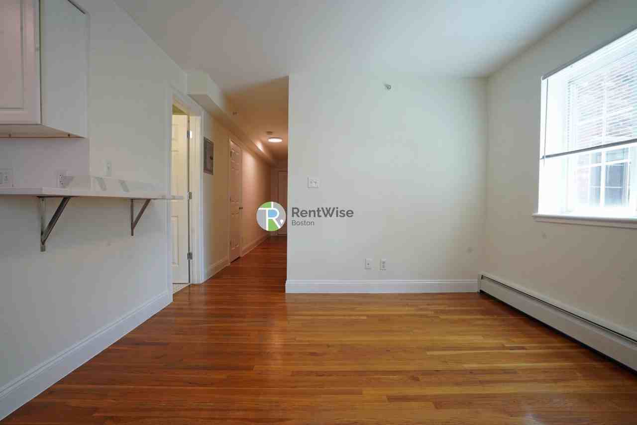 8 Griggs St #15 - Photo 5 of 17