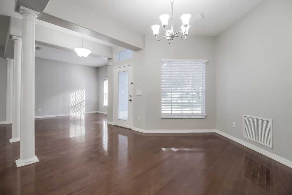 1605 Shadowood Ct - Photo 5 of 16