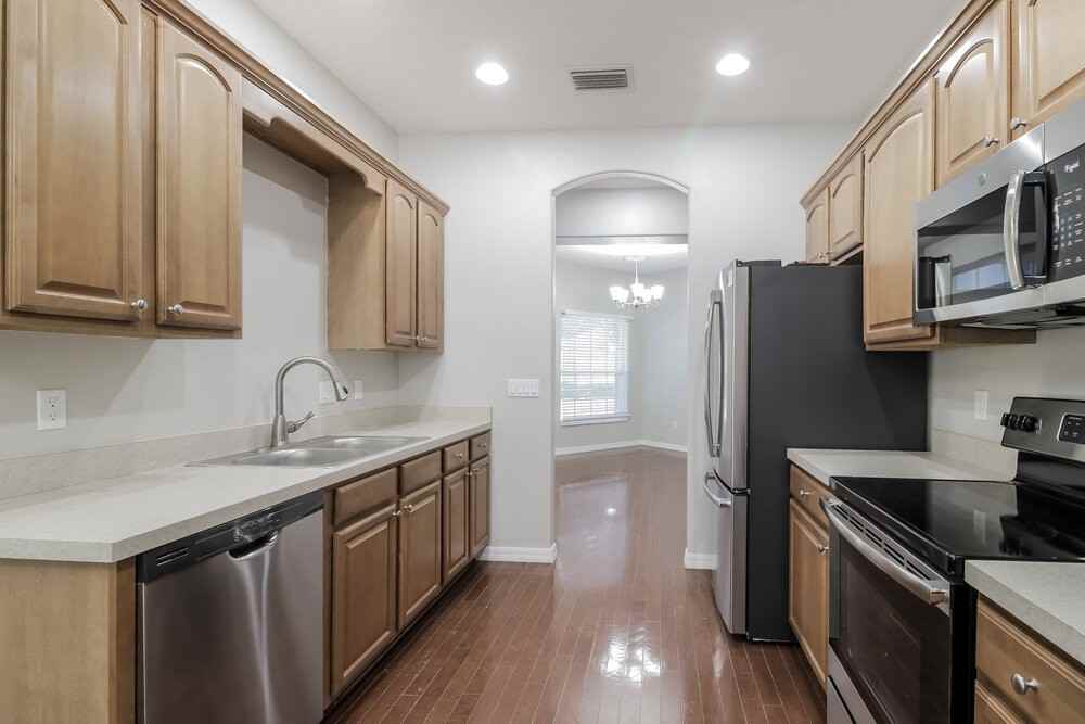 1605 Shadowood Ct - Photo 7 of 16