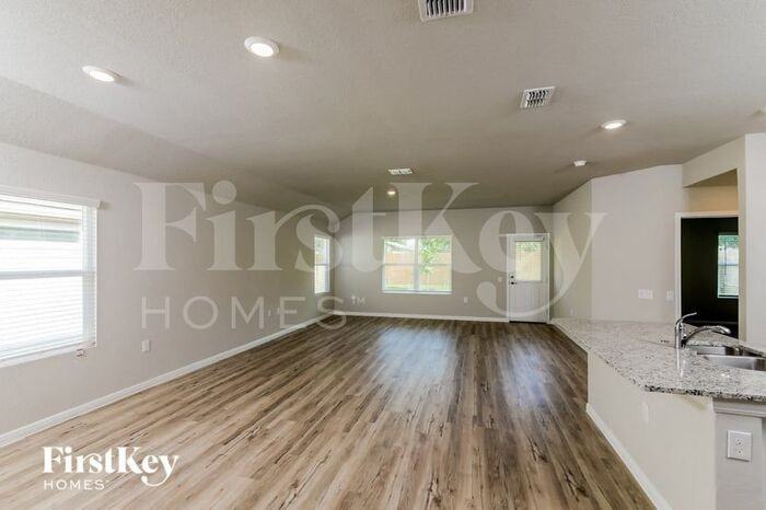 4423 Meadowland Pl - Photo 3 of 15