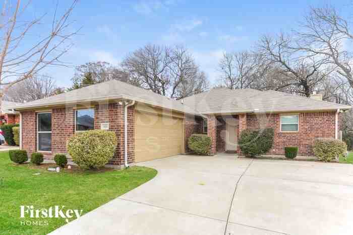 614 Quail Hollow Dr - Photo 2 of 16