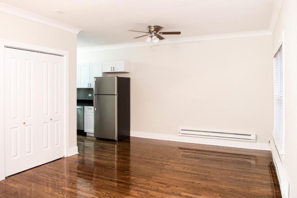 724 W Roscoe St #726-1S - Photo 2 of 9