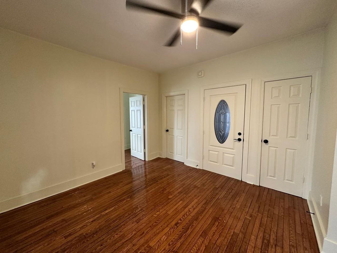 53 Thompson St - Photo 2 of 14