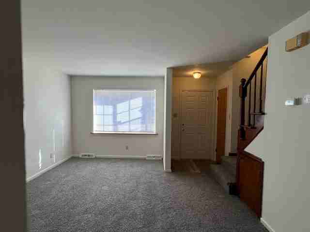 Country Town Manor - Photo 4 of 11