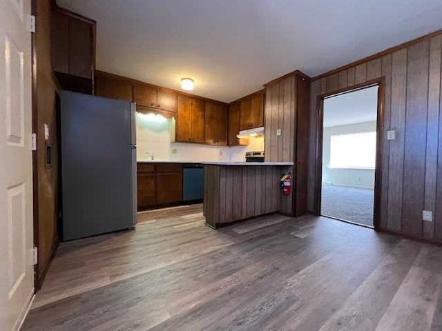 Country Town Manor - Photo 3 of 11