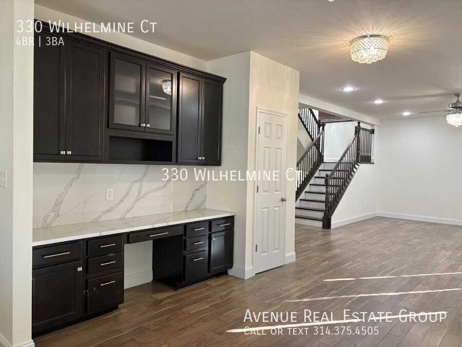 330 Wilhelmine Ct - Photo 3 of 20