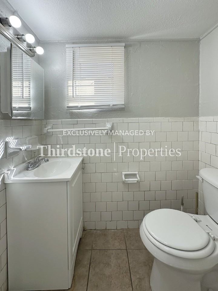 7318 Smyrna St - Photo 6 of 16