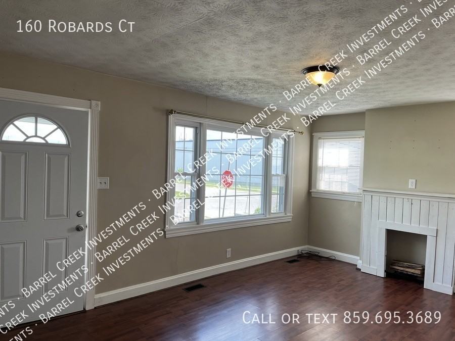 160 Robards Ct - Photo 3 of 13