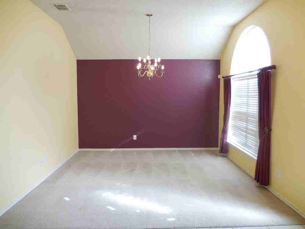 8313 Montecito Dr - Photo 3 of 18