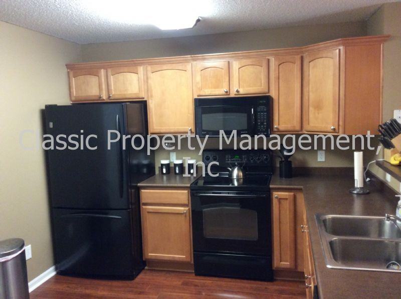 5543 N Fairmount Ave - Photo 2 of 10