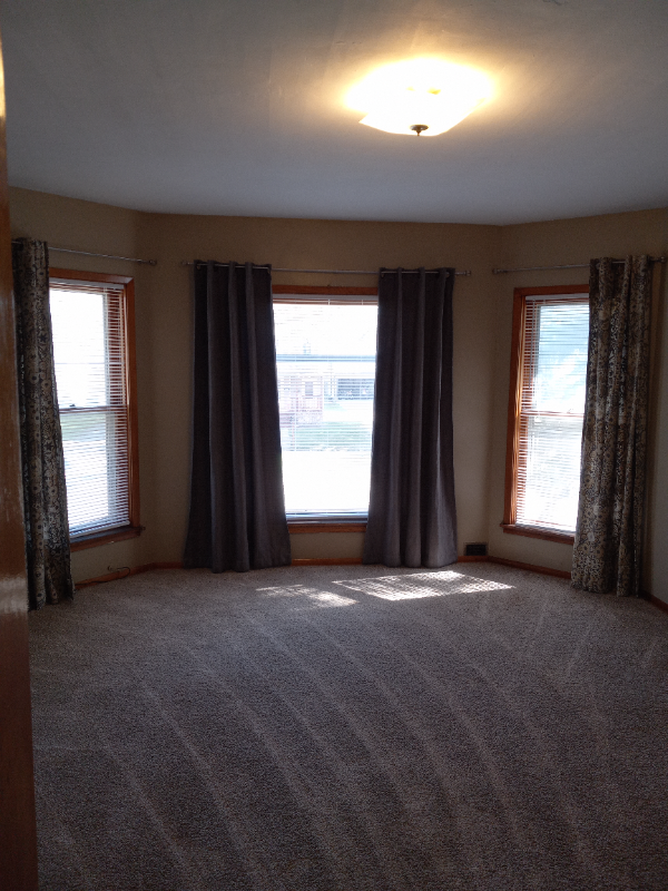 358 Duplex Apartmentbroadway #358 - Photo 3 of 9