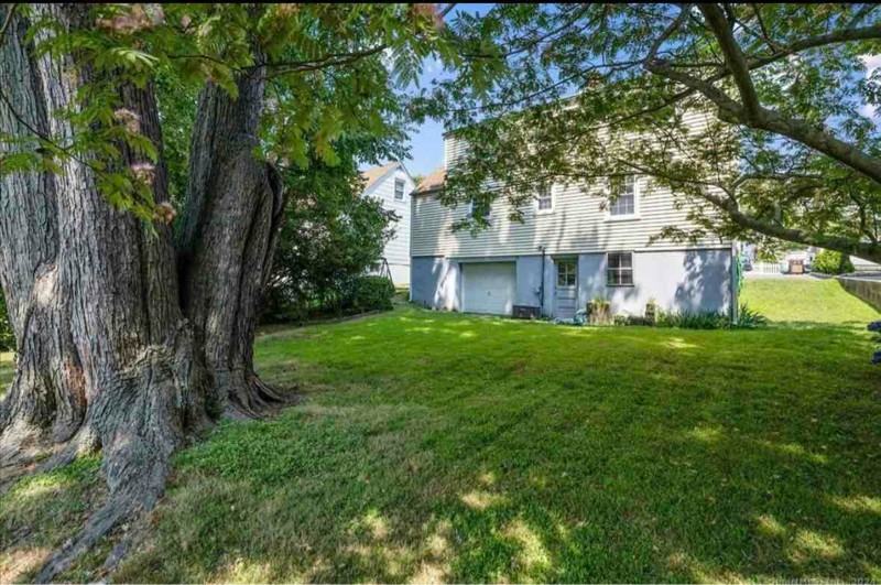 21 Van Buskirk Ave