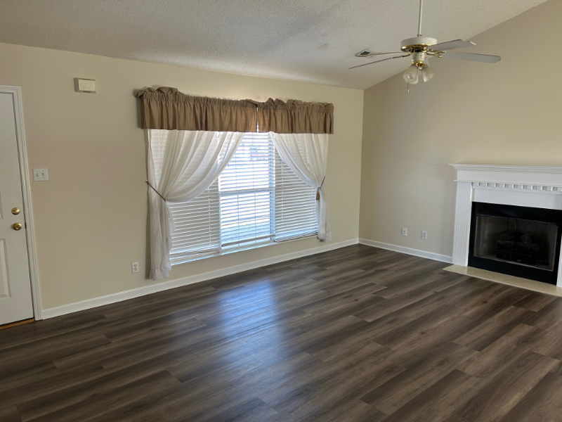 203 Rolling Ridge Ln S - Photo 2 of 12