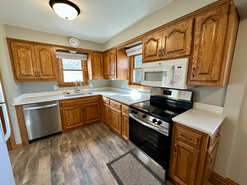 1065 S Bobolink Dr - Photo 7 of 20