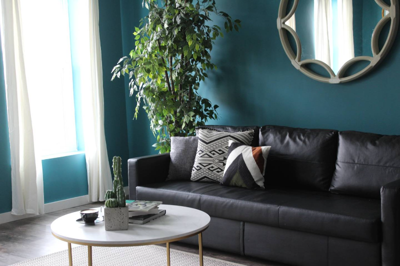 213 W Madison St - Photo 3 of 7