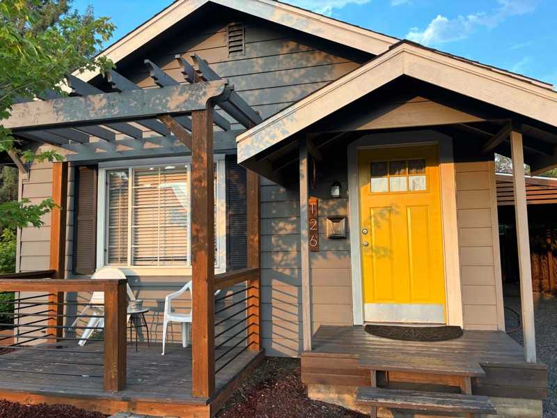 126 Southwest 4th Street - Photo 3 of 22