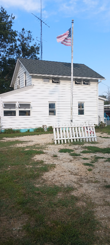887 Downe Ave - Photo 2 of 13