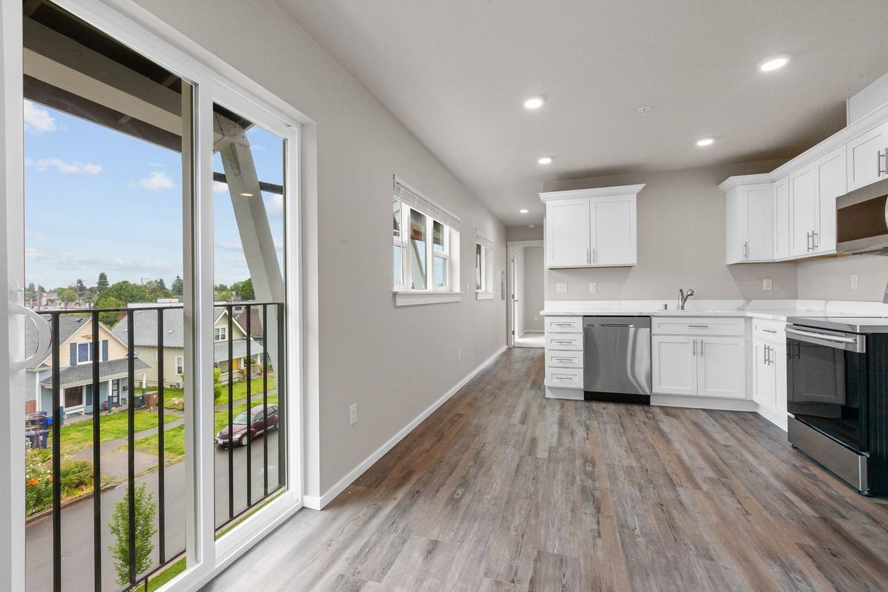 Yakima Apartments - Photo 2 of 10