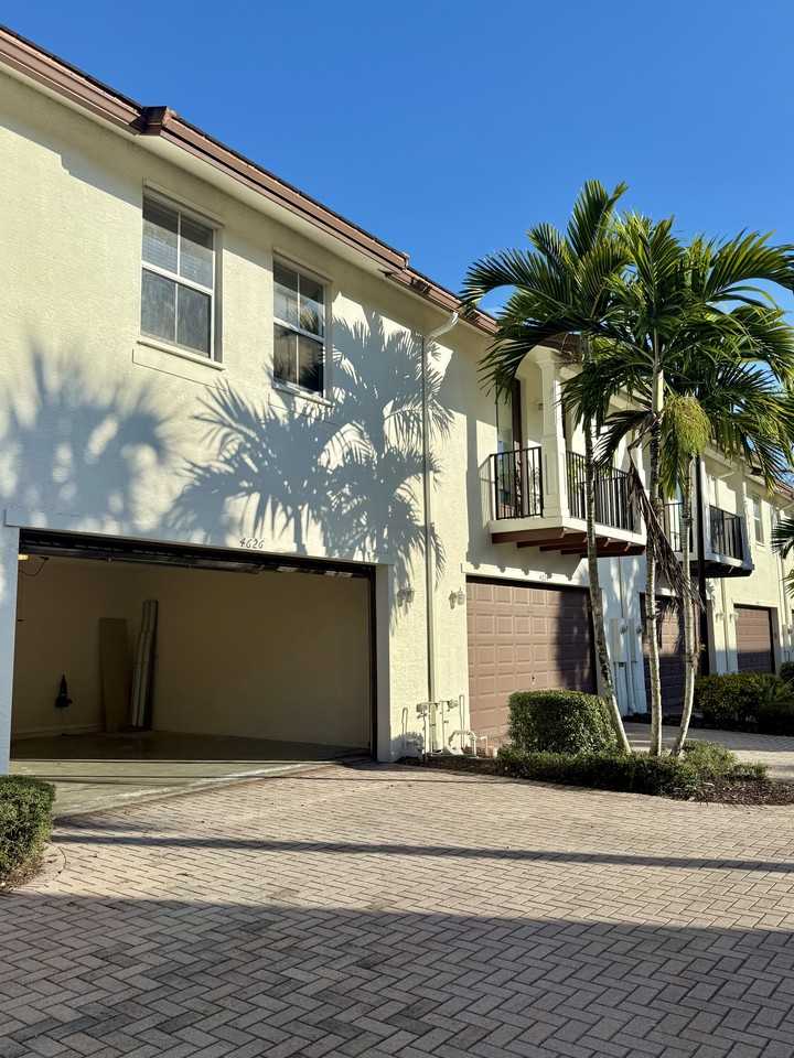 4626 Monarch Way - Photo 2 of 32