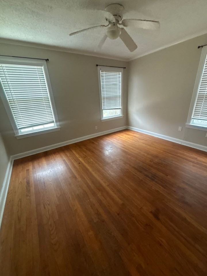 3827 Maryland Ave - Photo 5 of 9