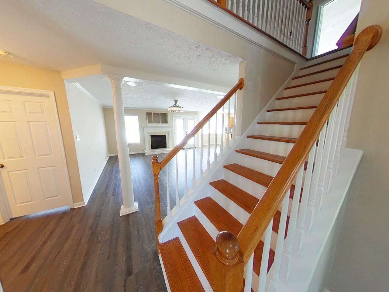 13 Gallaer Ct - Photo 3 of 25