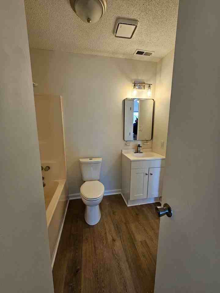 2127 Rolling Ridge Dr - Photo 3 of 4