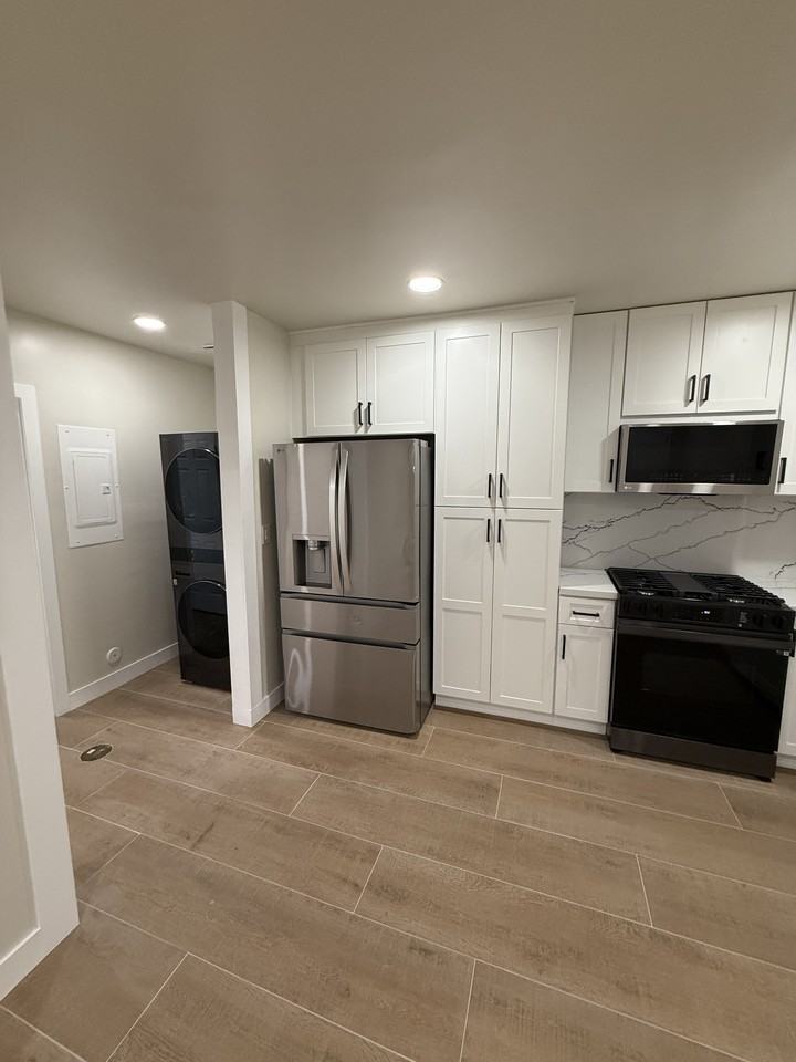 1357 Spruce St #1357 - Photo 3 of 17
