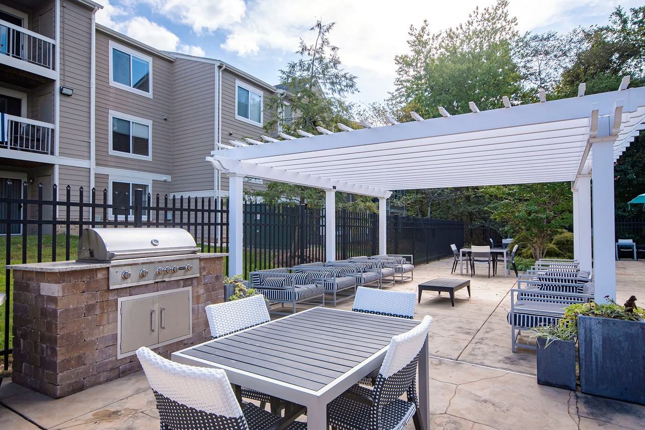 Woodside Apartments - Photo 5 of 21