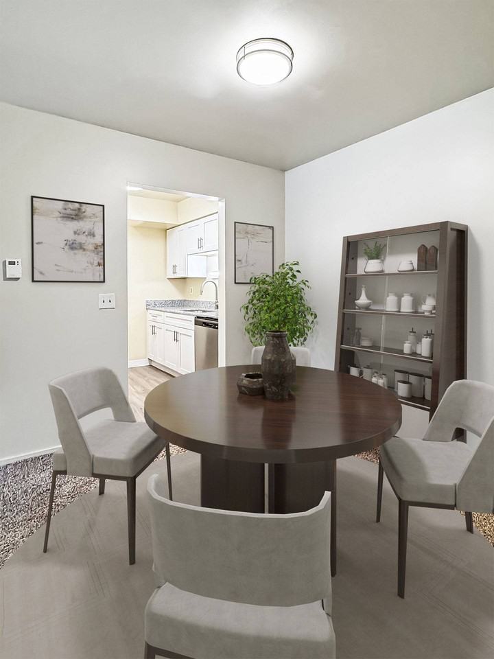 611 Regency Way - Photo 2 of 29