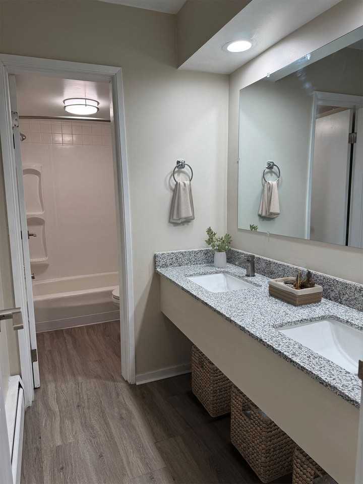 611 Regency Way - Photo 7 of 29