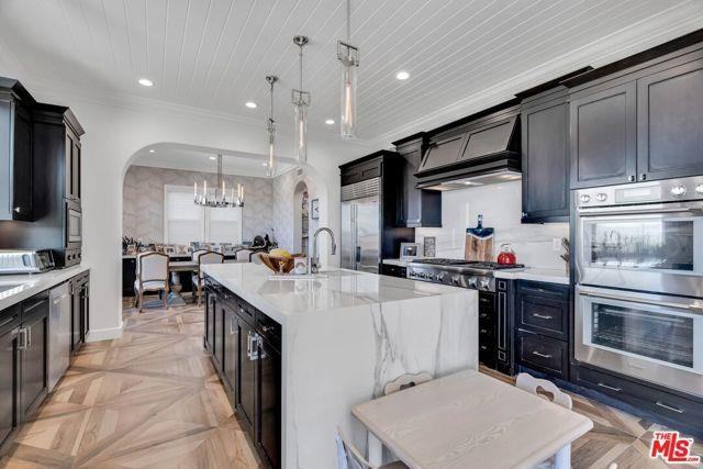 7599 Coastal View Dr - Photo 2 of 8
