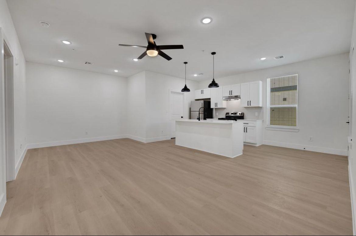 2619 Delafield St ##101 - Photo 3 of 16