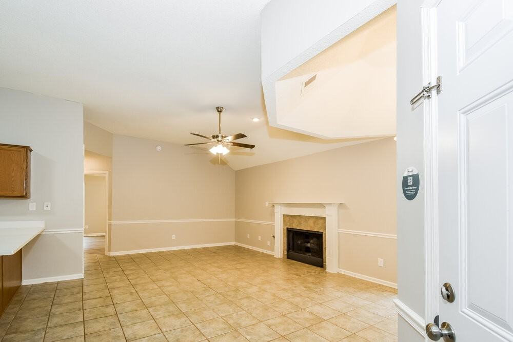 4480 Glenchase Dr - Photo 4 of 16