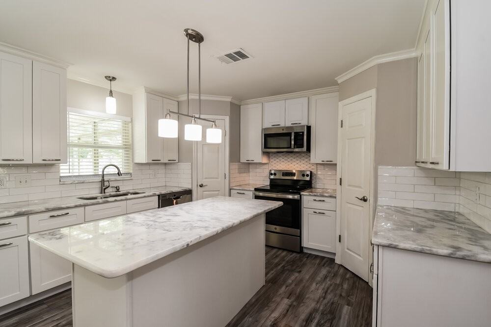 2712 Cobblestone Forest Cir W - Photo 7 of 17