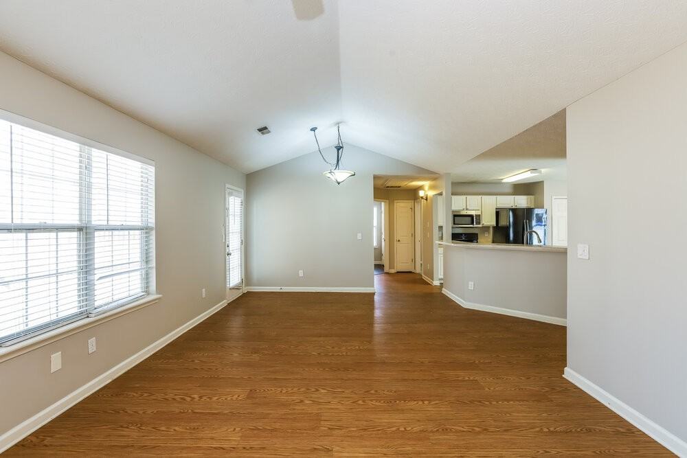 4622 Noah Overlook W - Photo 5 of 16