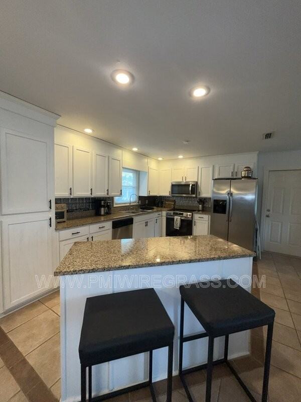 202 Pondella Dr - Photo 4 of 50