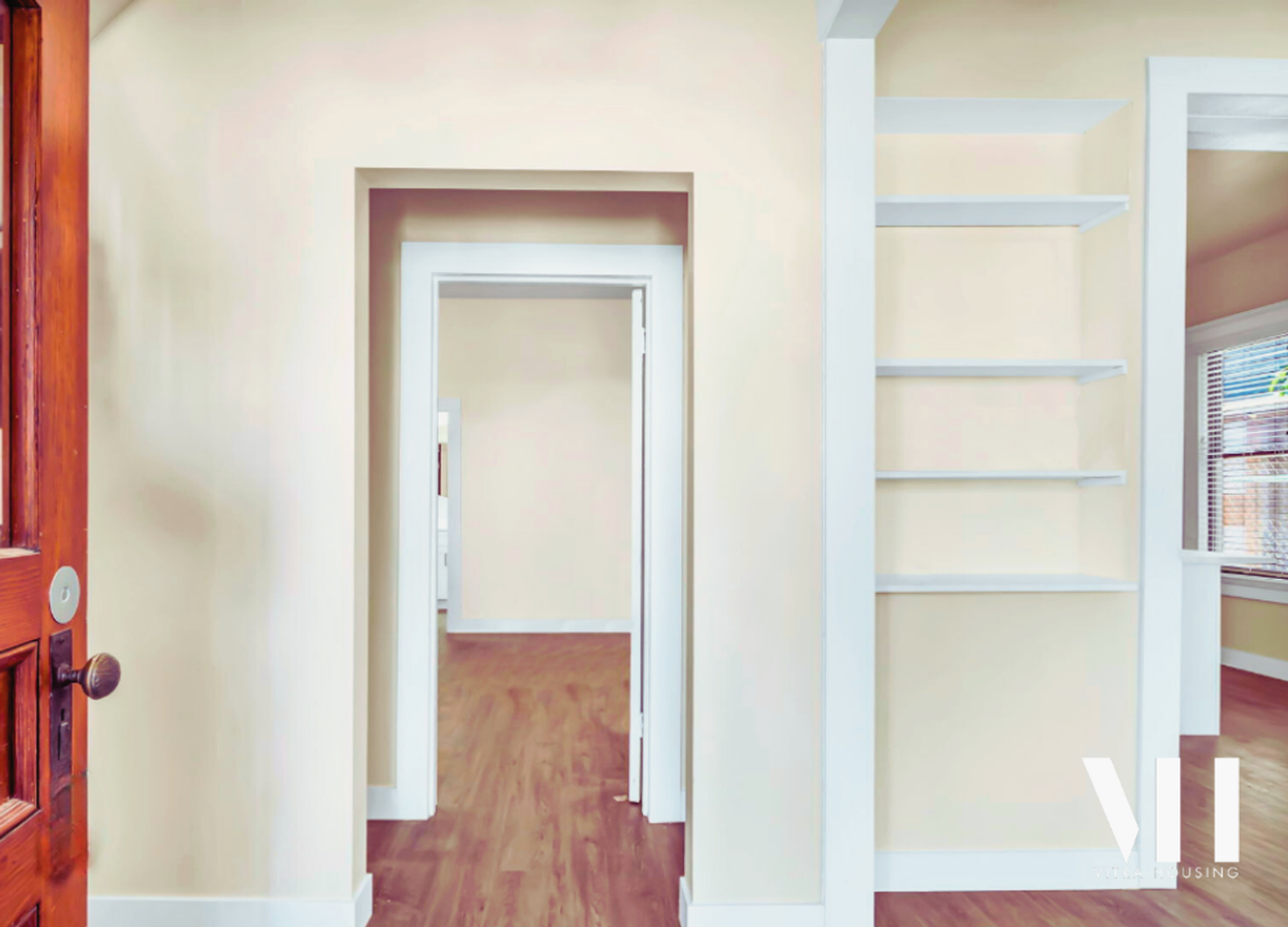 1142 W 25th Street House - Photo 2 of 19