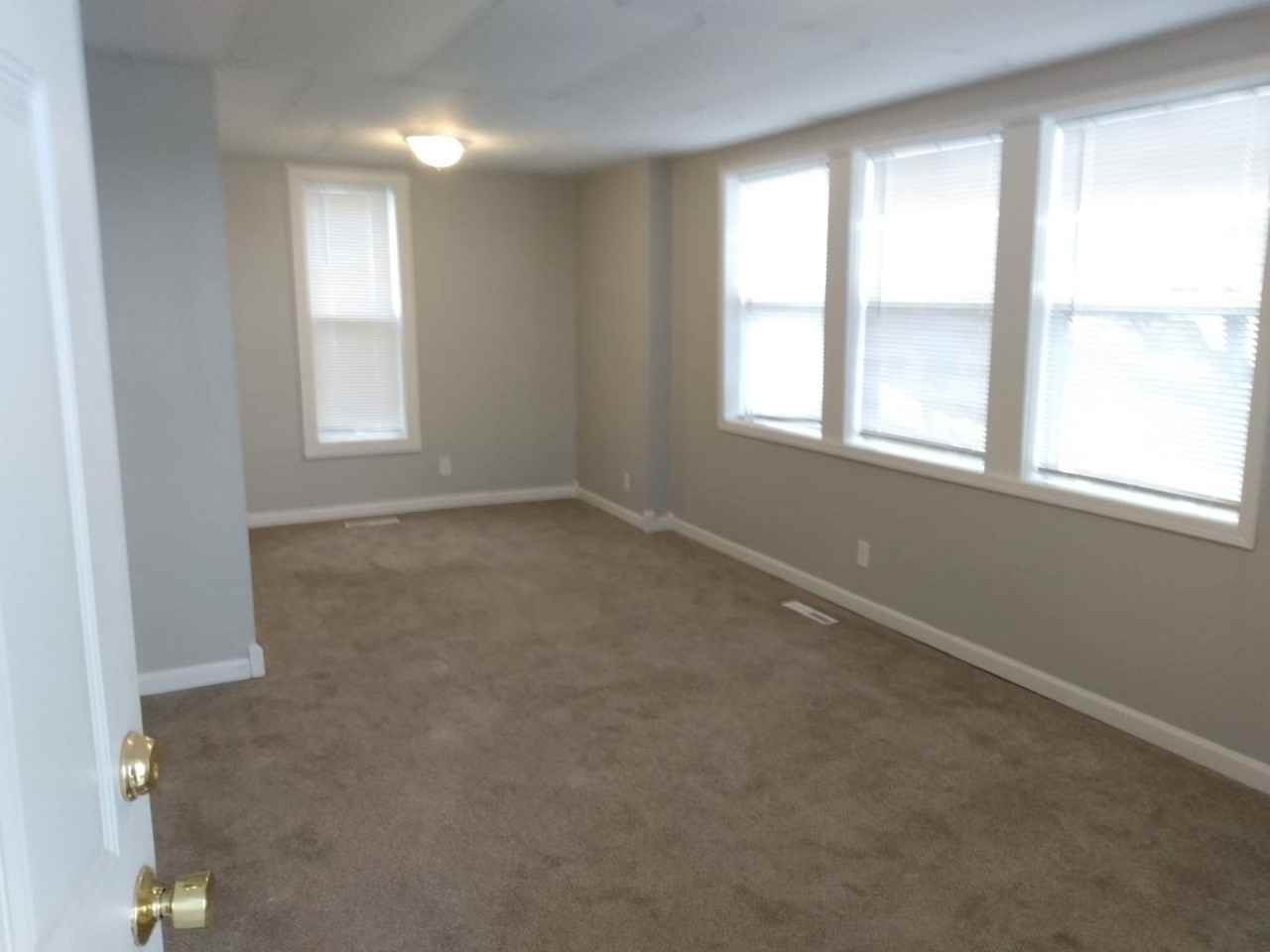 324 S 3rd St - Photo 3 of 6