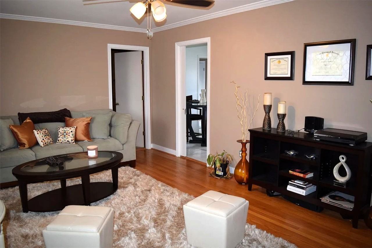 4810 Suecla Dr - Photo 3 of 24