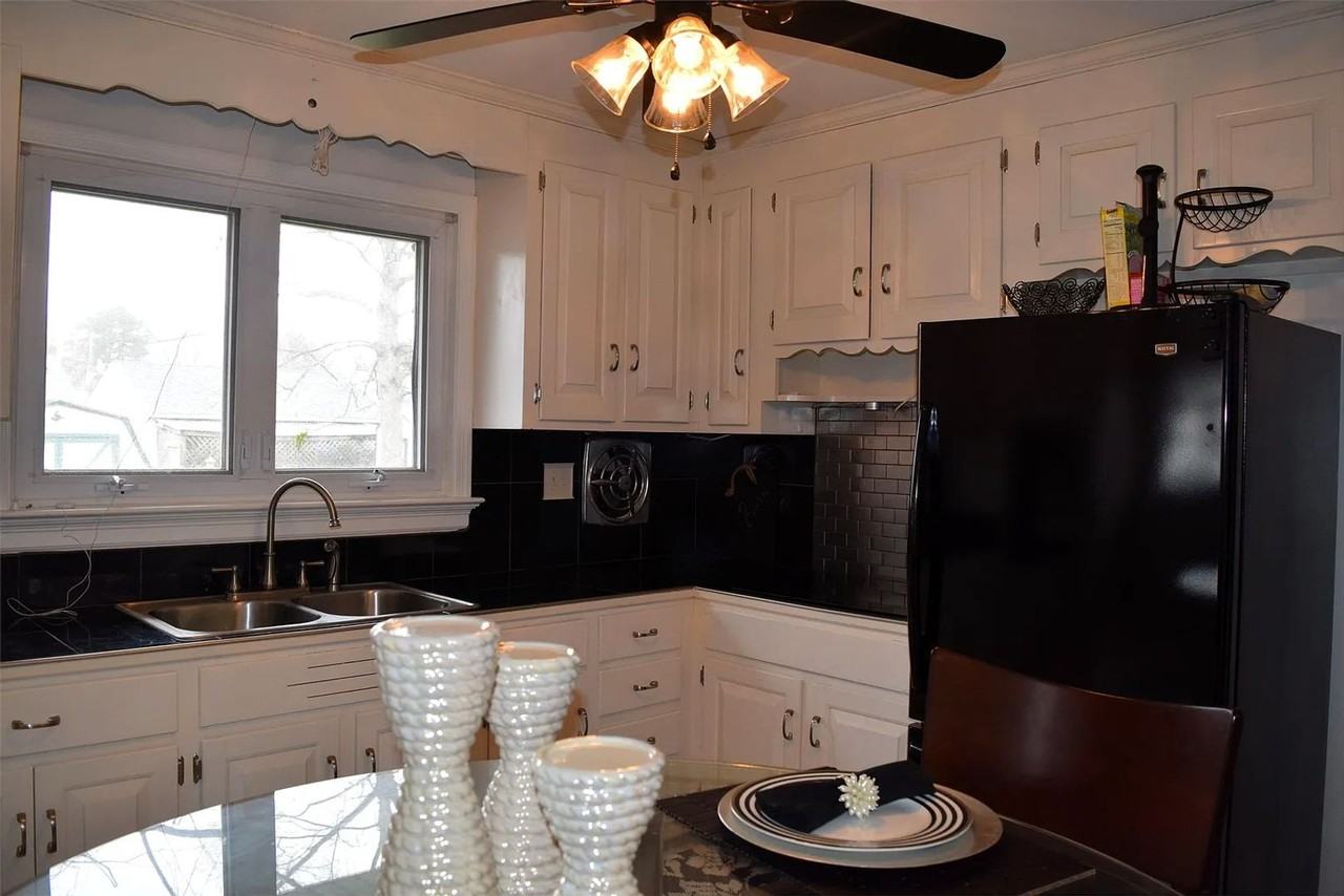 4810 Suecla Dr - Photo 6 of 24