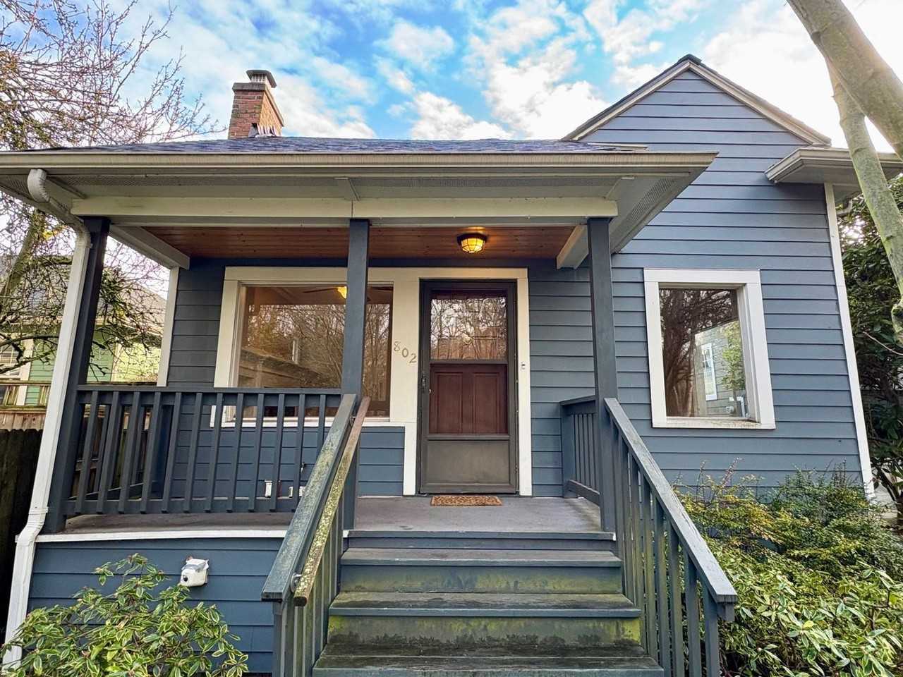 802 Ne Ravenna Blvd - Photo 3 of 16