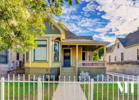 featured image of 1032 W 22nd St