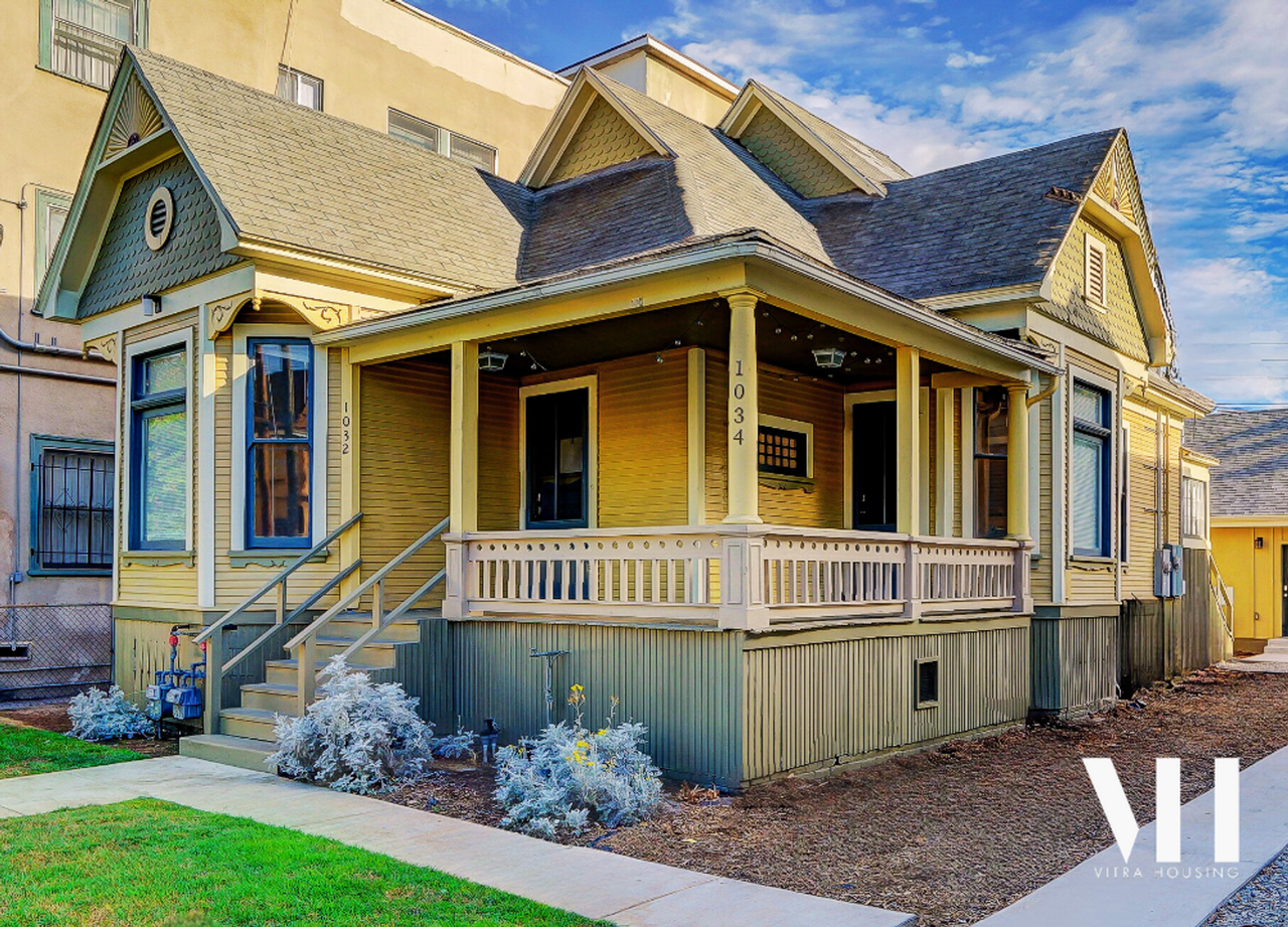 1032 W 22nd Street - Photo 2 of 17