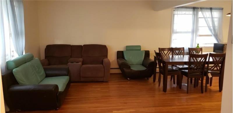 1013 N 3rd St - Photo 2 of 3