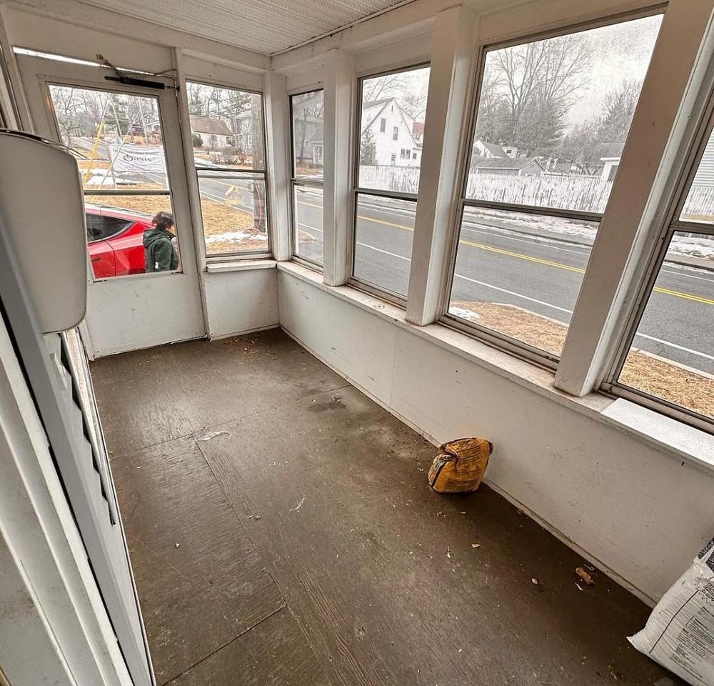 175 Woodbridge St - Photo 3 of 16