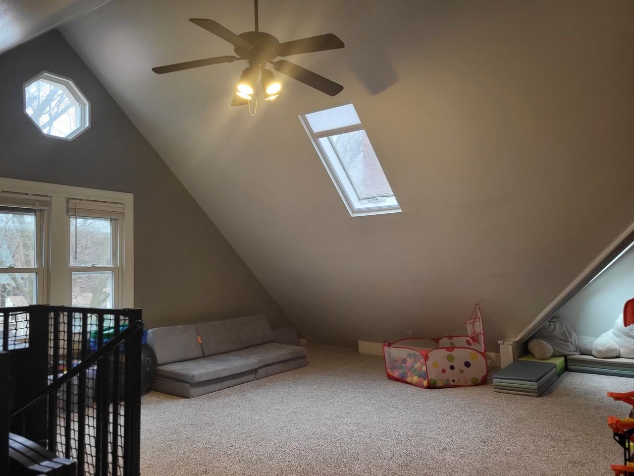 2827 N Frederick Ave #NA - Photo 2 of 20