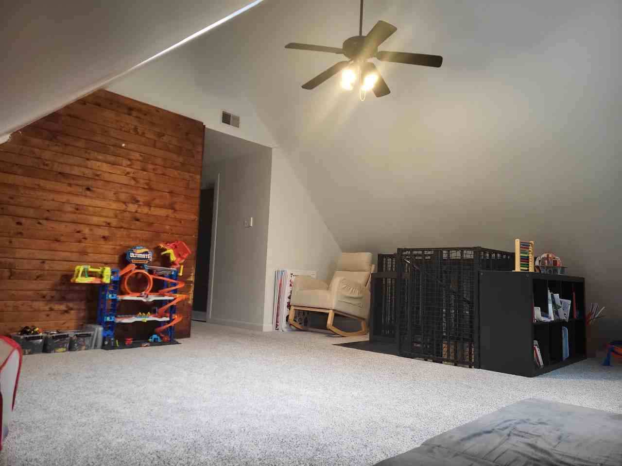 2827 N Frederick Ave #NA - Photo 3 of 20